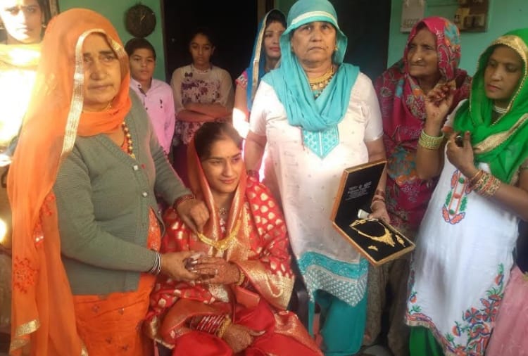 Reception of international wrestler Vinesh Phogat and Somveer in julana