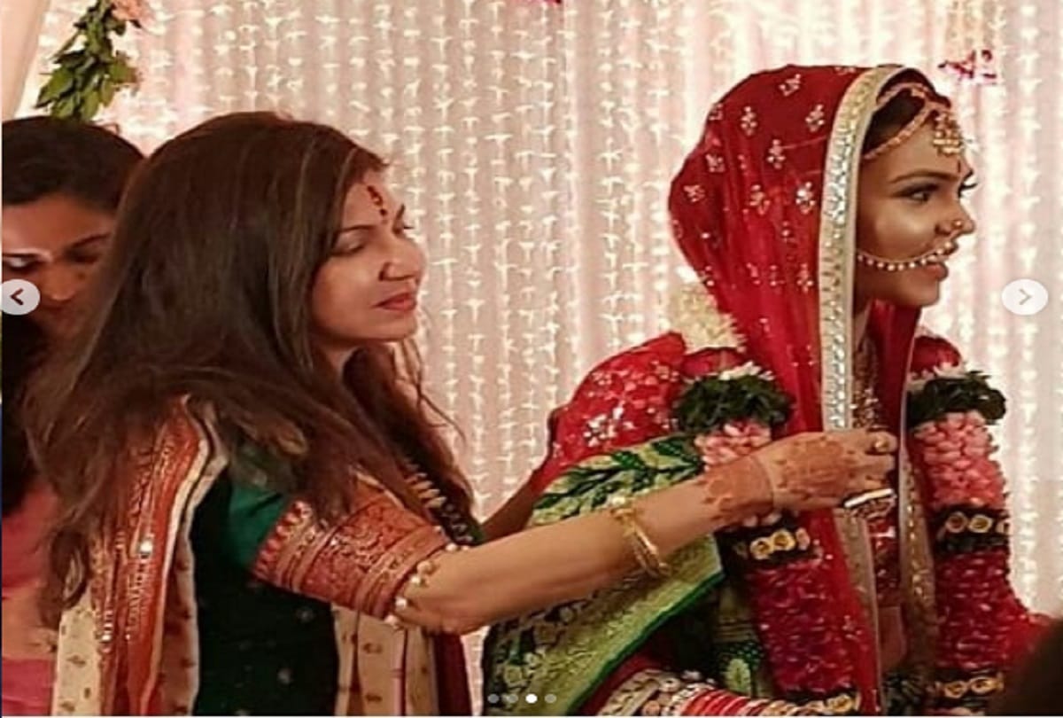 alka yagnik daughter syesha gets married with boyfriend