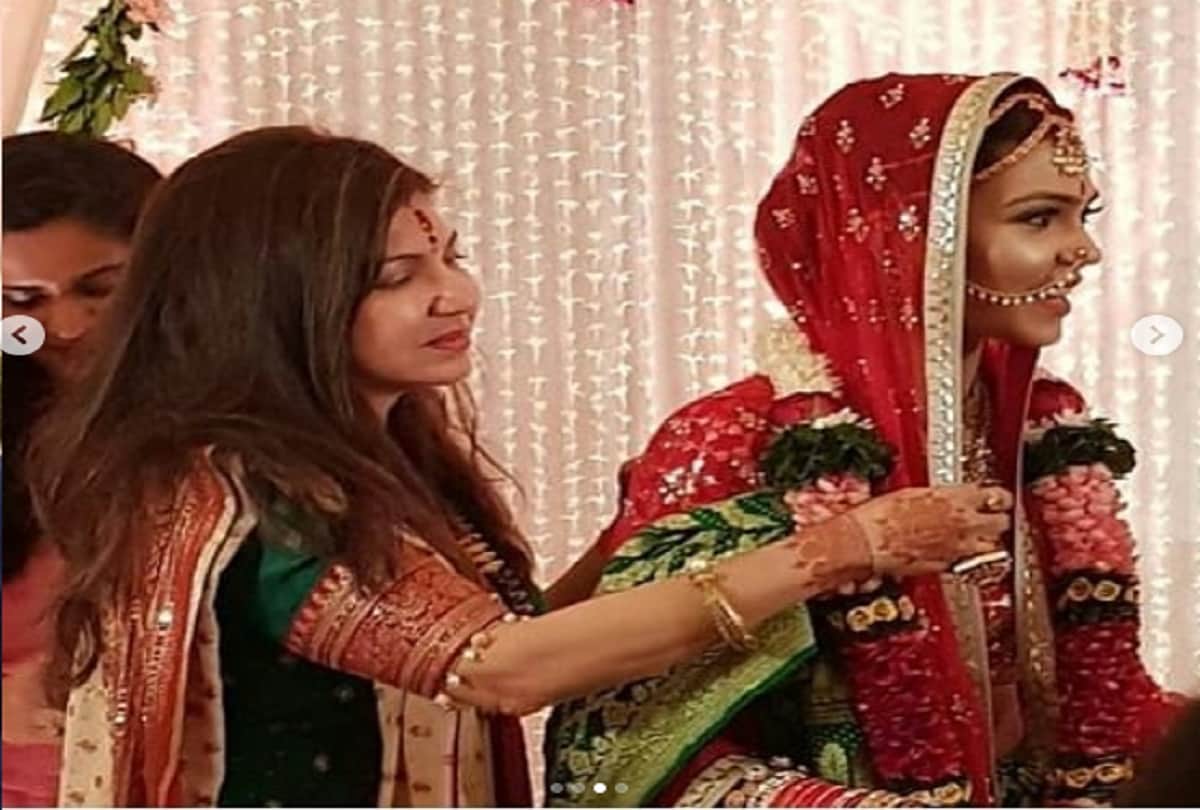 Alka Yagnik Birthday: Alka Yagnik has been living separately from her husband for almost 27 years here's the reason why they still love each other