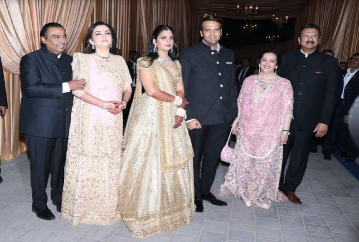 Isha Ambani Anand Piramal wedding reception live