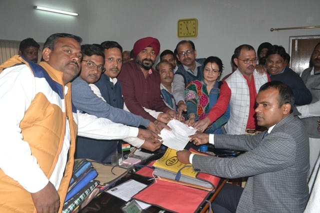 -Dealers exhibited in the collectorate