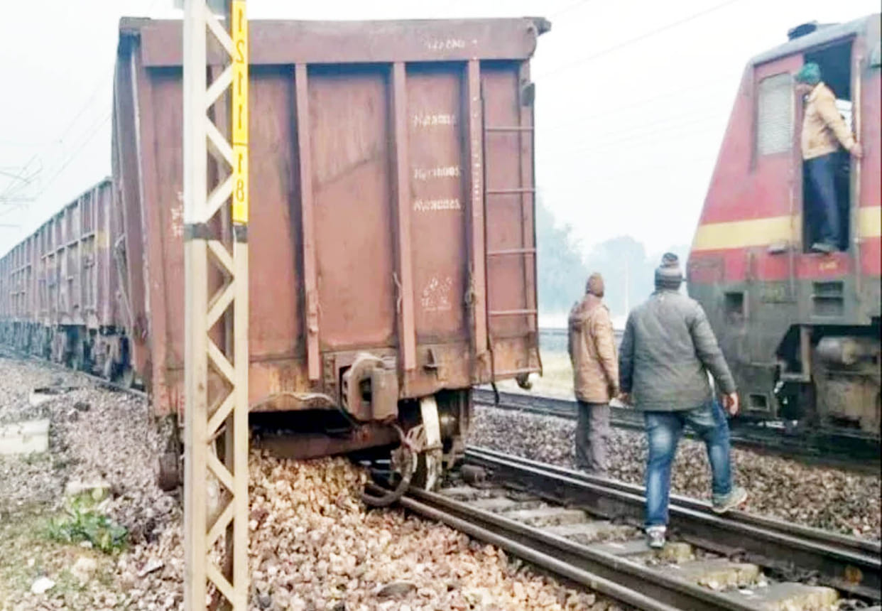 Two bogies of Train affecting near Shikohabad station
