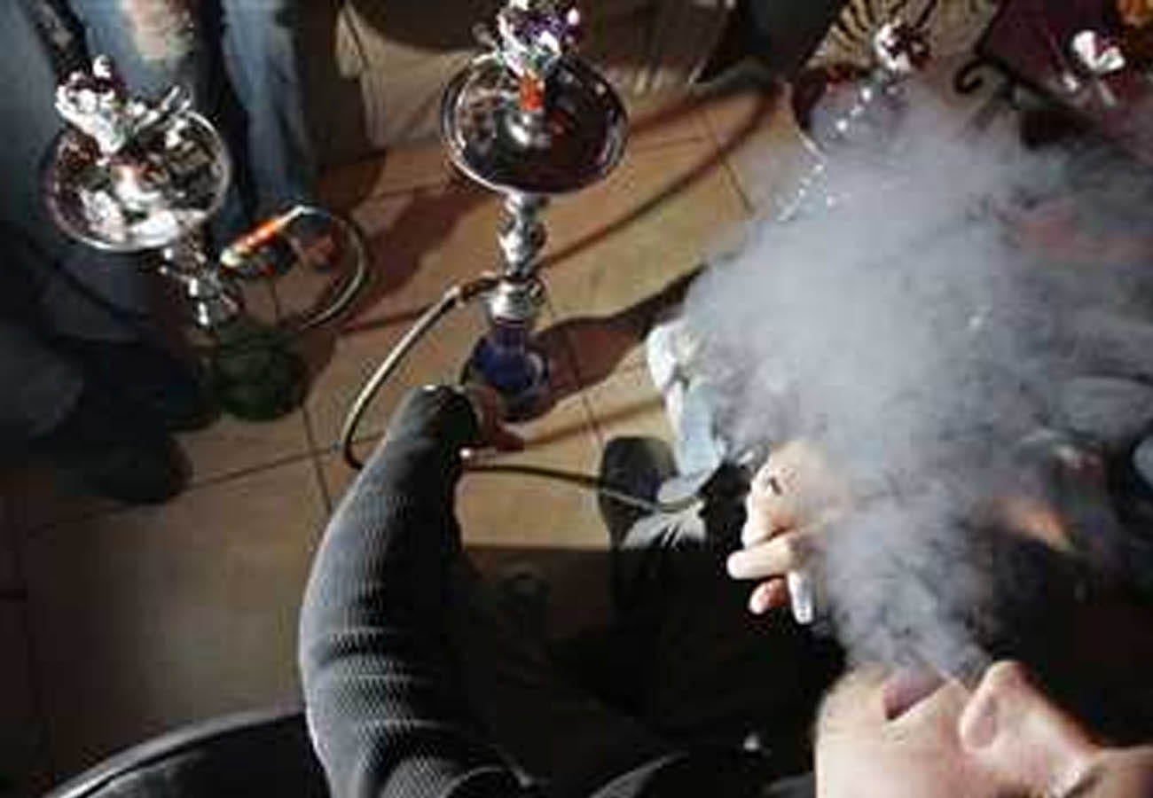 Teenager were being served to hookah in drug addiction
