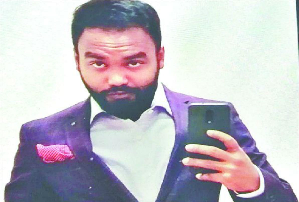meerut junior doctor's body found in hotel room in agra