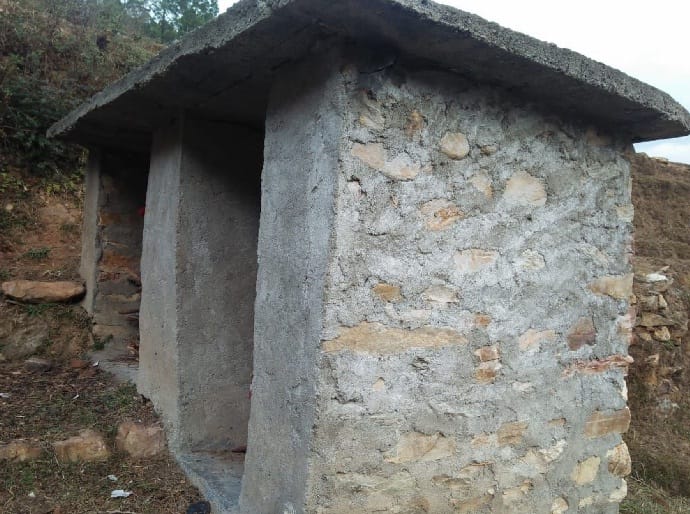 12 families do not have toilets in Darmmeyar-Badgear Tok