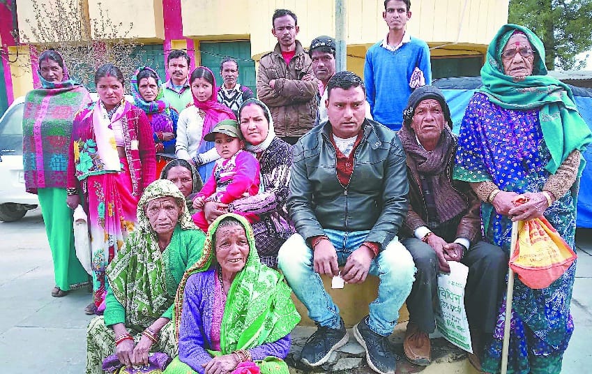 no internet, villagers return in vain