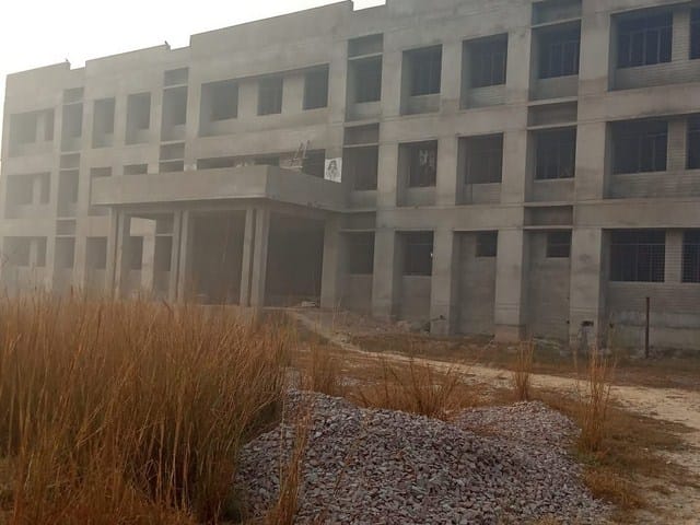 slow pace of construction work obstructed in technical education