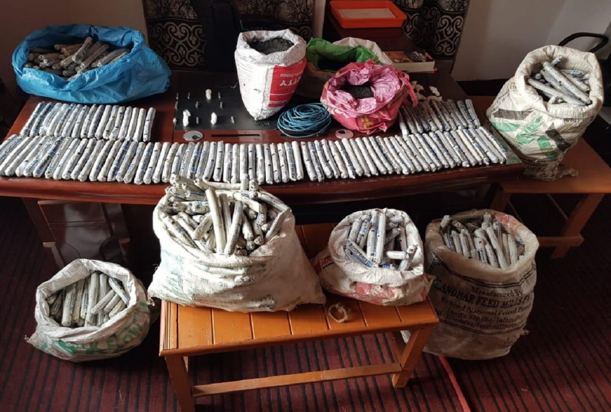 Jammu Kashmir Police in Pulwama arrested one individual carrying explosives substances & IED