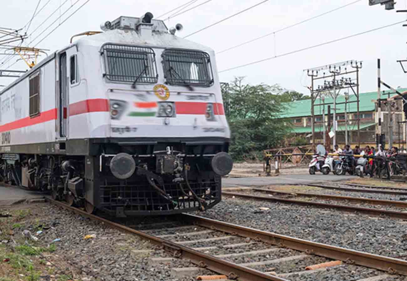 20 trains canceled due to fog