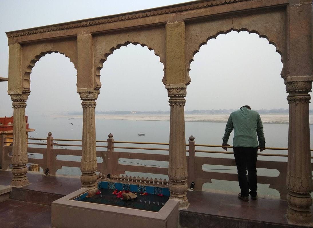 old forts on the bank of river ganga attract tourist