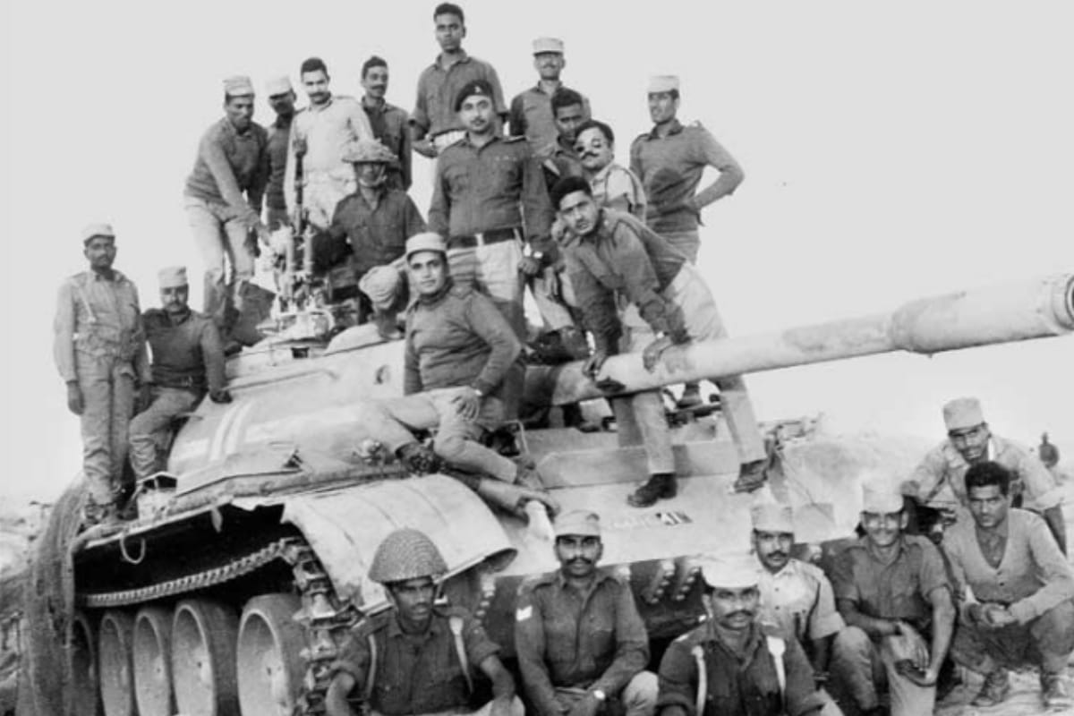 1971 Indo Pak War: Lieutenant Arun Khetrapal shot pakistan seven tanks alone unknown fact