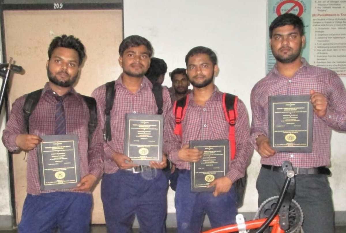 B.Tech students made bicycle for elderly people