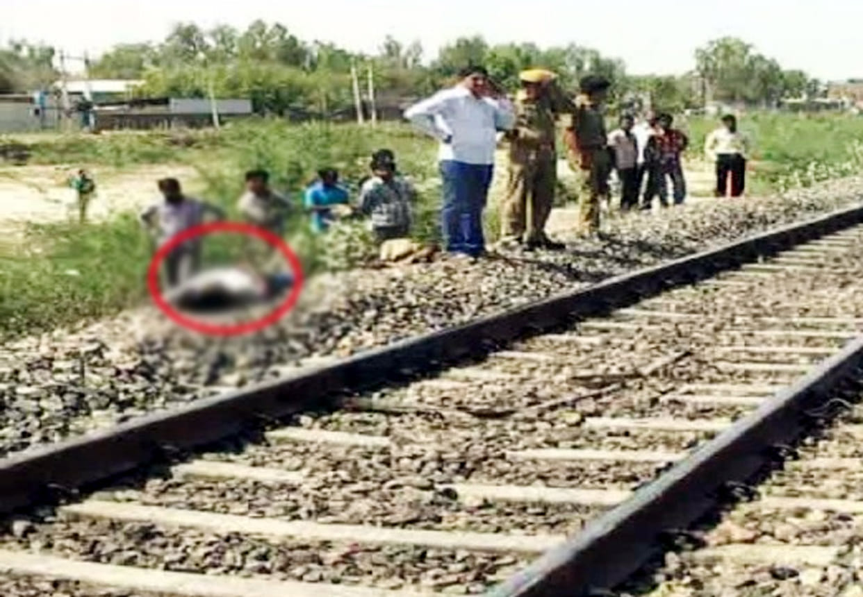 Girl commits suicide in farrukhabad