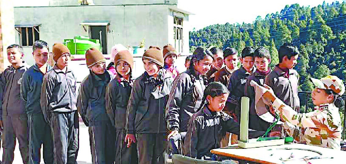 ITBP Doctors checked children's health