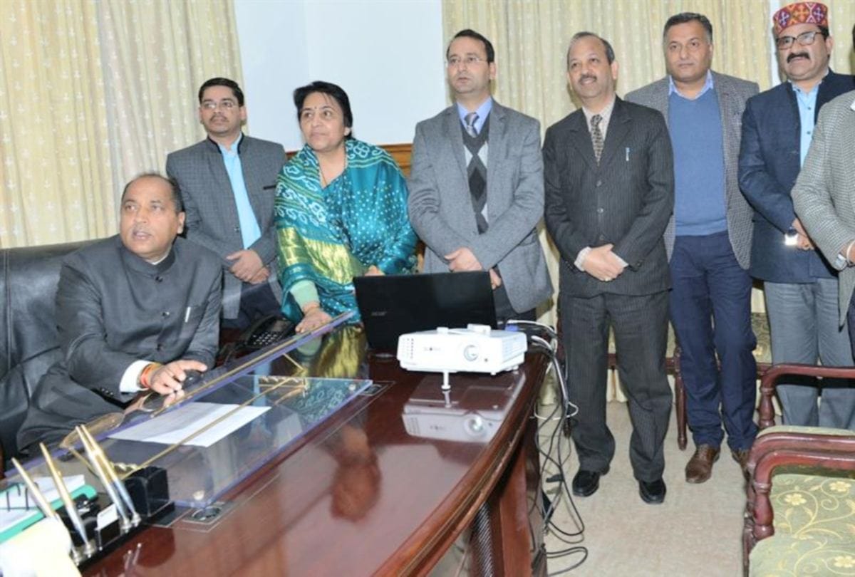satellite phones will be provided at All district headquarters in himachal