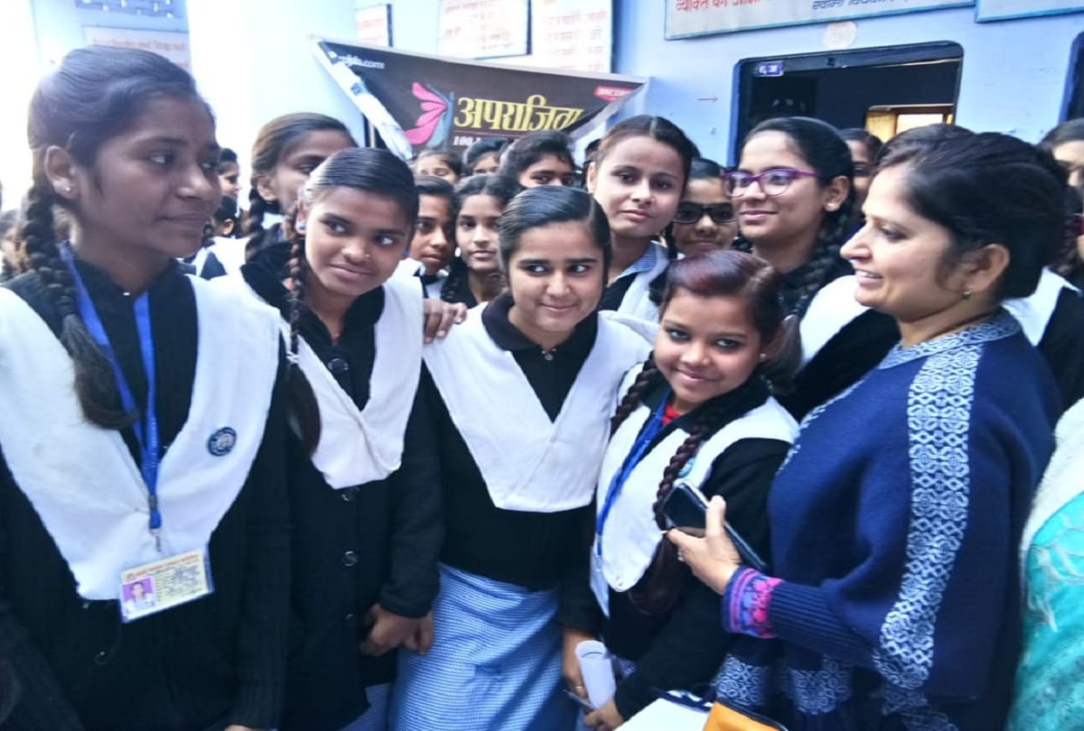 magistrate Archana Dwivedi attend Conference on Women Rights under aparajita campaign in pilibhit