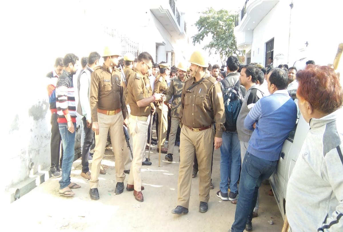 Meerut murder news, shot dead of Gujjar society youth, and police force fired in Shobhapur village