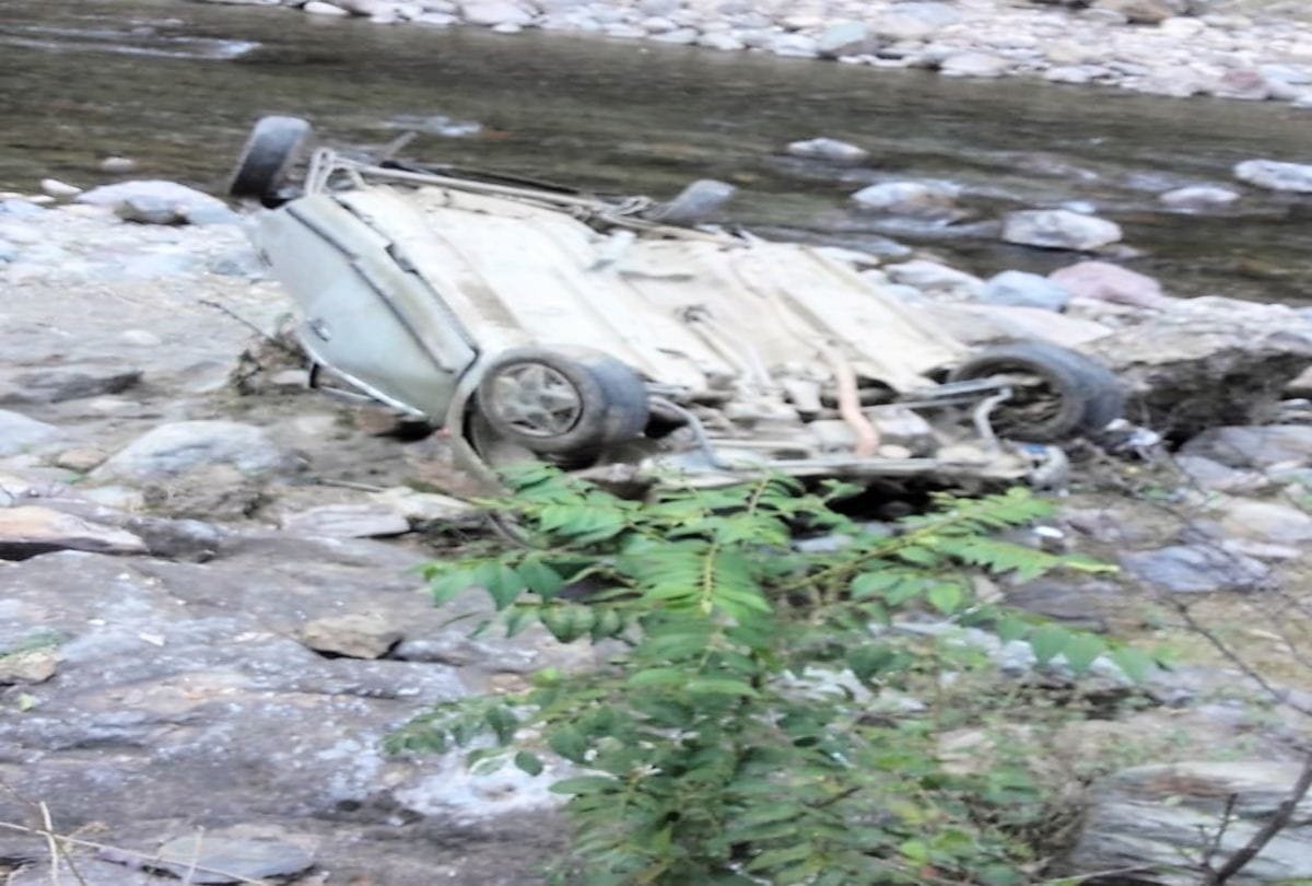 one killed in a car accident at nerwa shimla