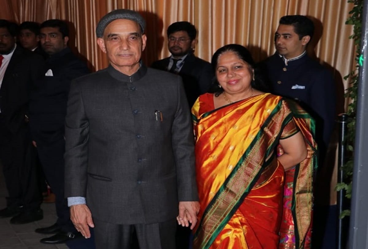 Isha Ambani and Anand Piramal wedding reception in Mumbai politicians Attends See pictures