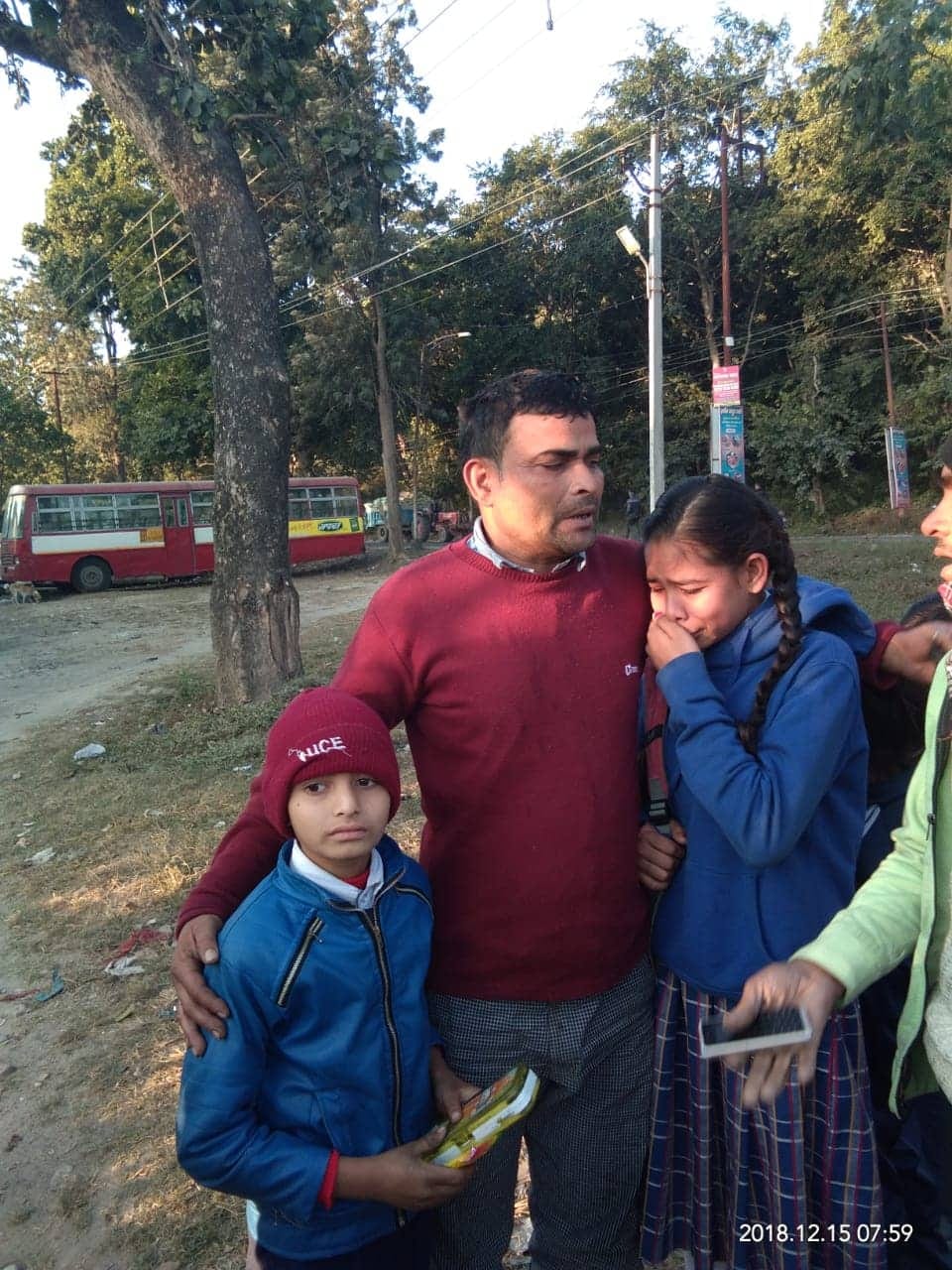 big tree and power supply line fell on school kids auto at haridwar