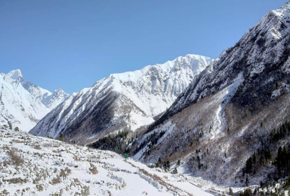 intense cold wave in himachal after snowfall and lakhs Frozen