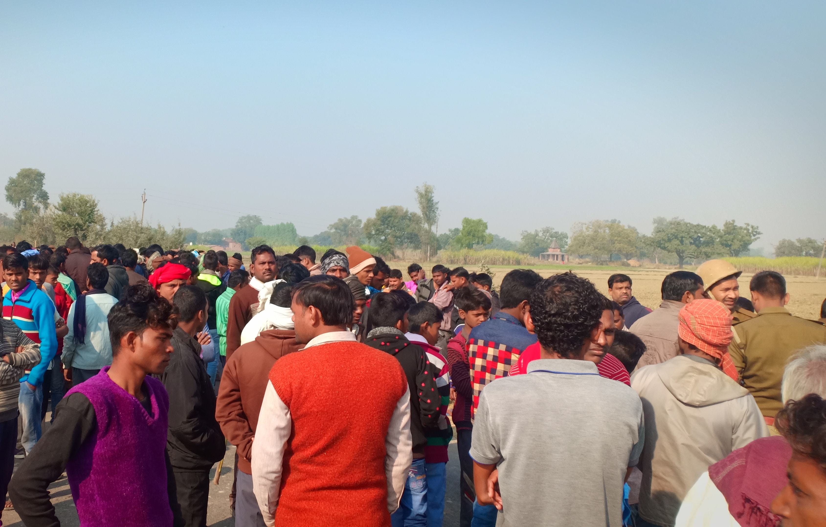 saturday become black for purvanchal 12 killed in road accident