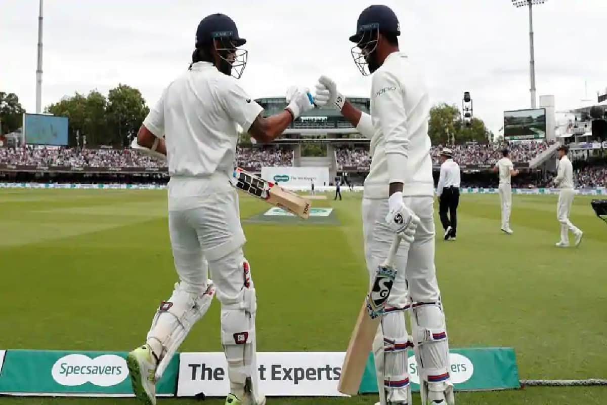 murali vijay and kl rahul trolls on social media after clean bold against australia