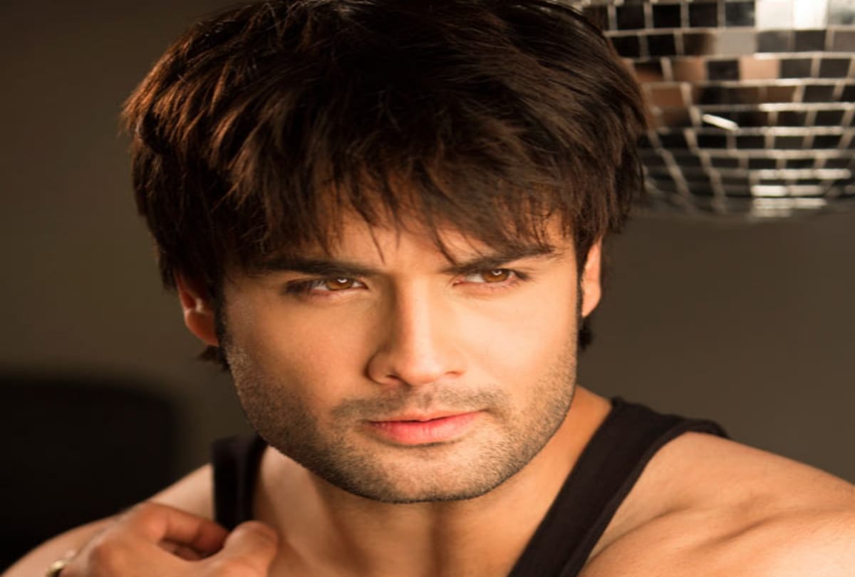 50 sexiest asian men list 2018 vivian dsena beats shahid kapoor and hritik roshan