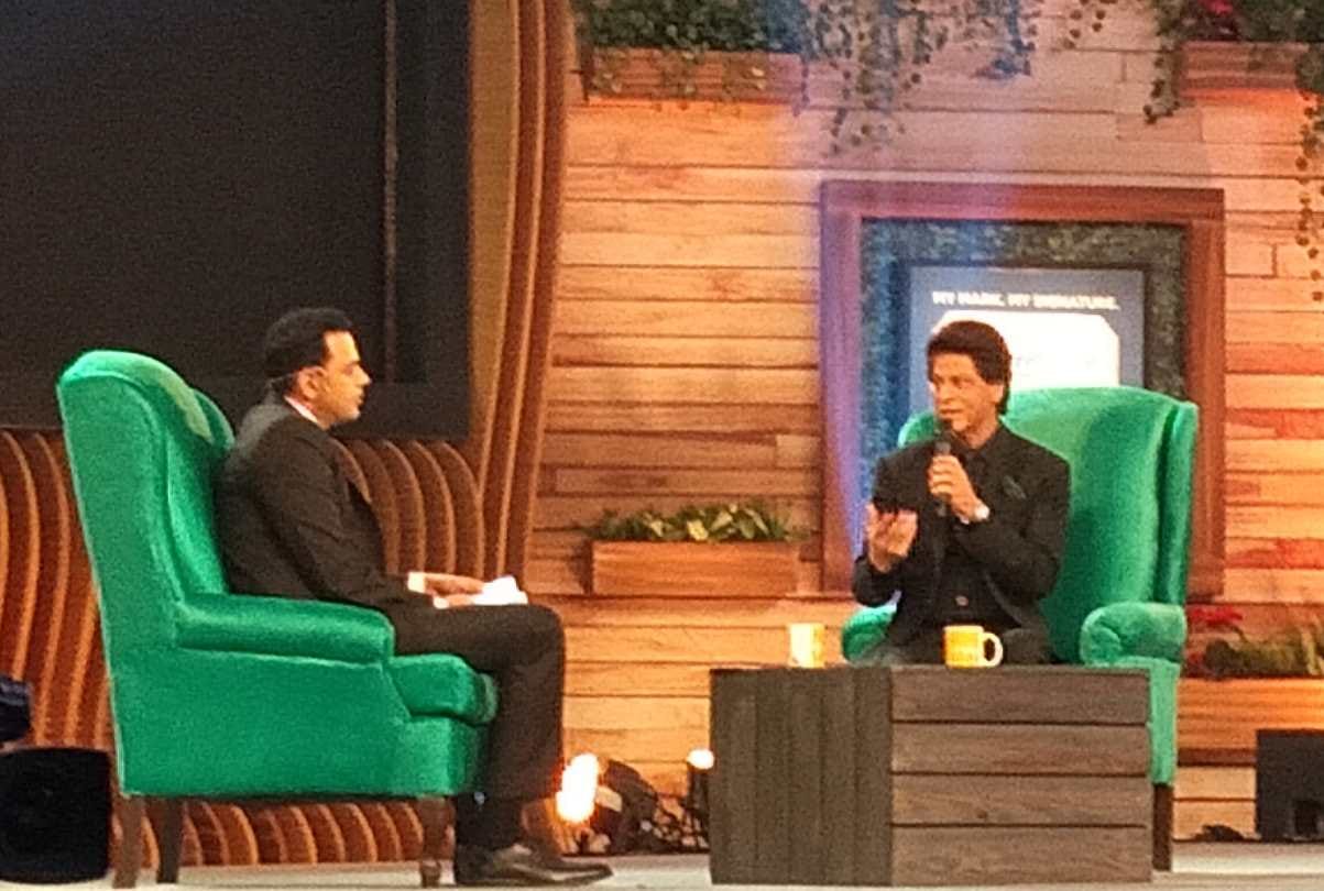 shah rukh khan in lucknow tells his life story