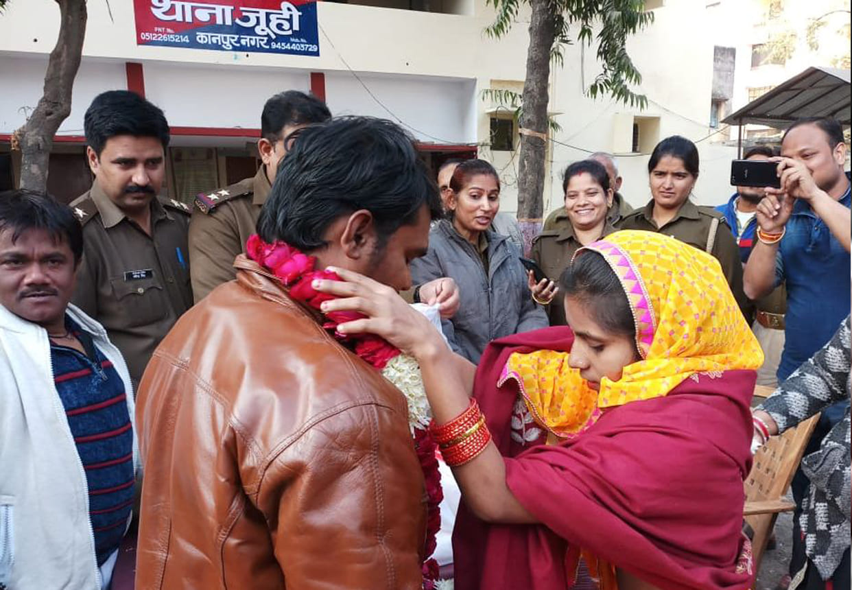 Lovers Couple Married by Police
