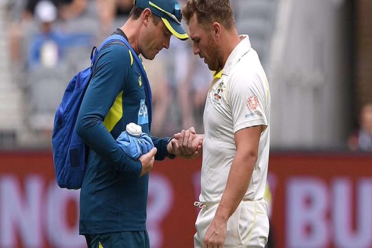 shami and bumrah bowling attack on finch and harris at perth