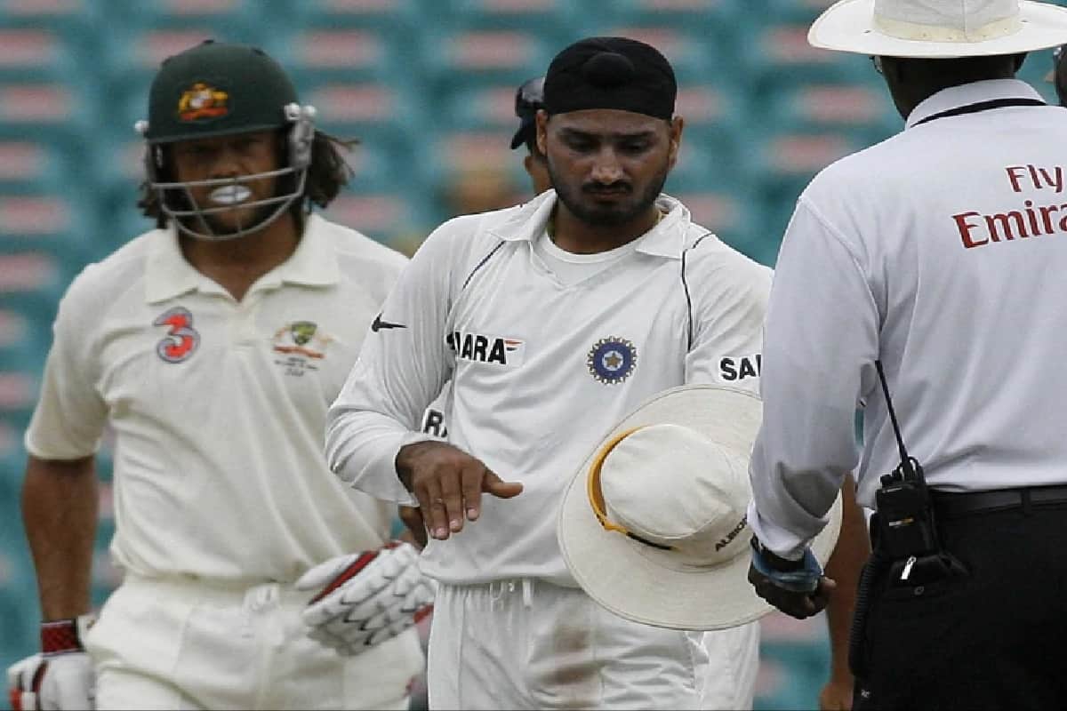 Symonds says Harbhajan broke down when apologising for monkeygate