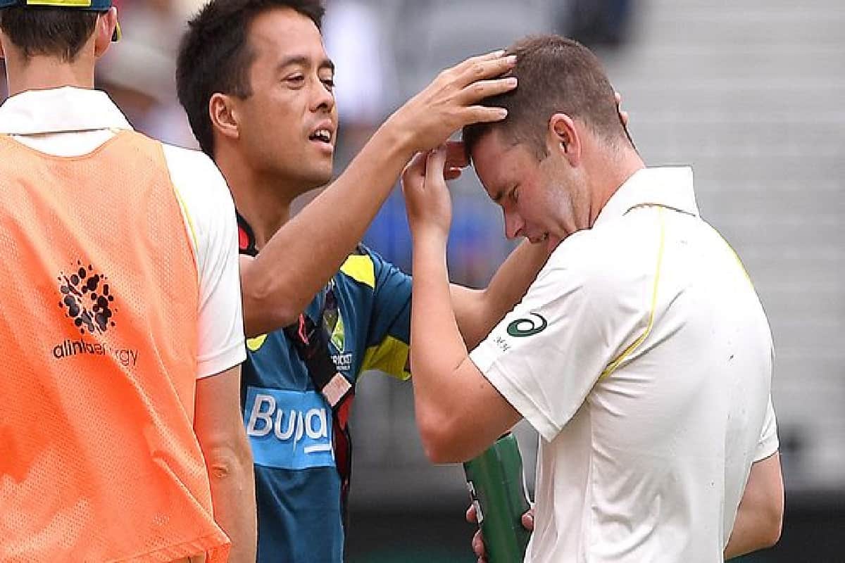 shami and bumrah bowling attack on finch and harris at perth