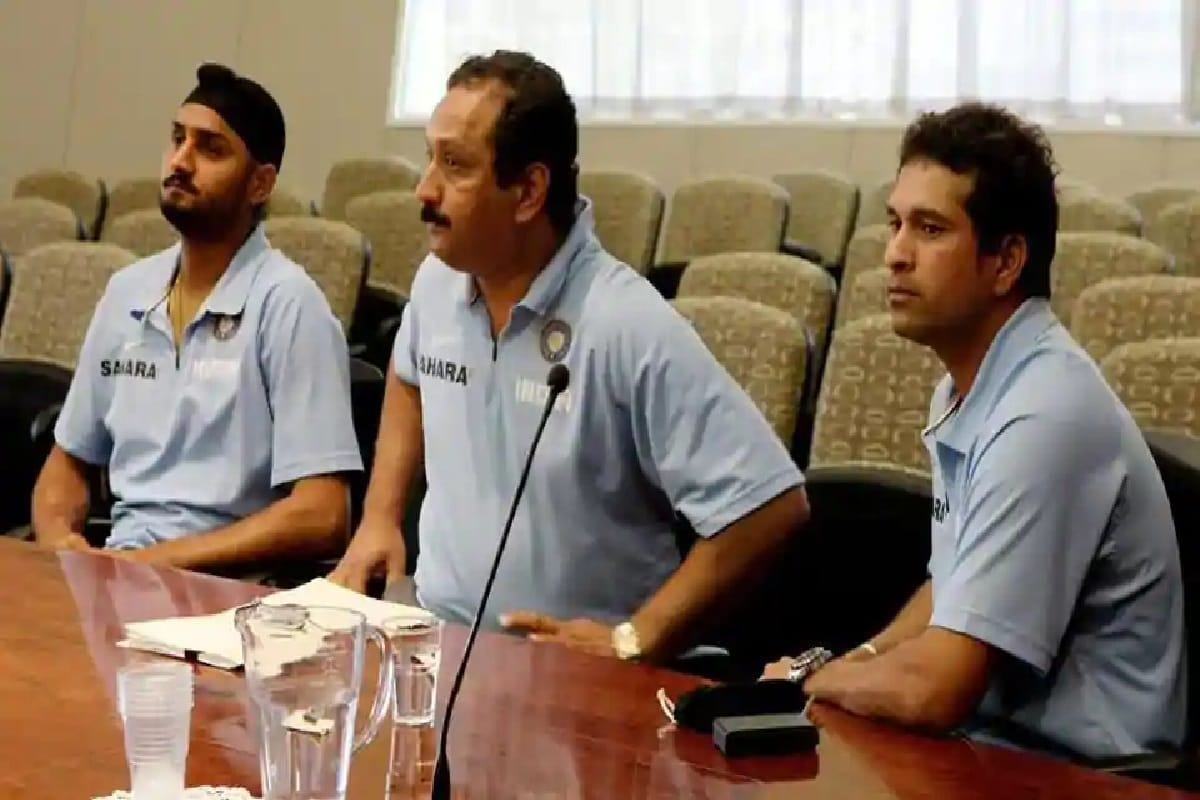Symonds says Harbhajan broke down when apologising for monkeygate