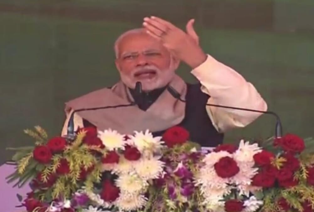 Prime Minister Narendra Modi arrives in Lucknow