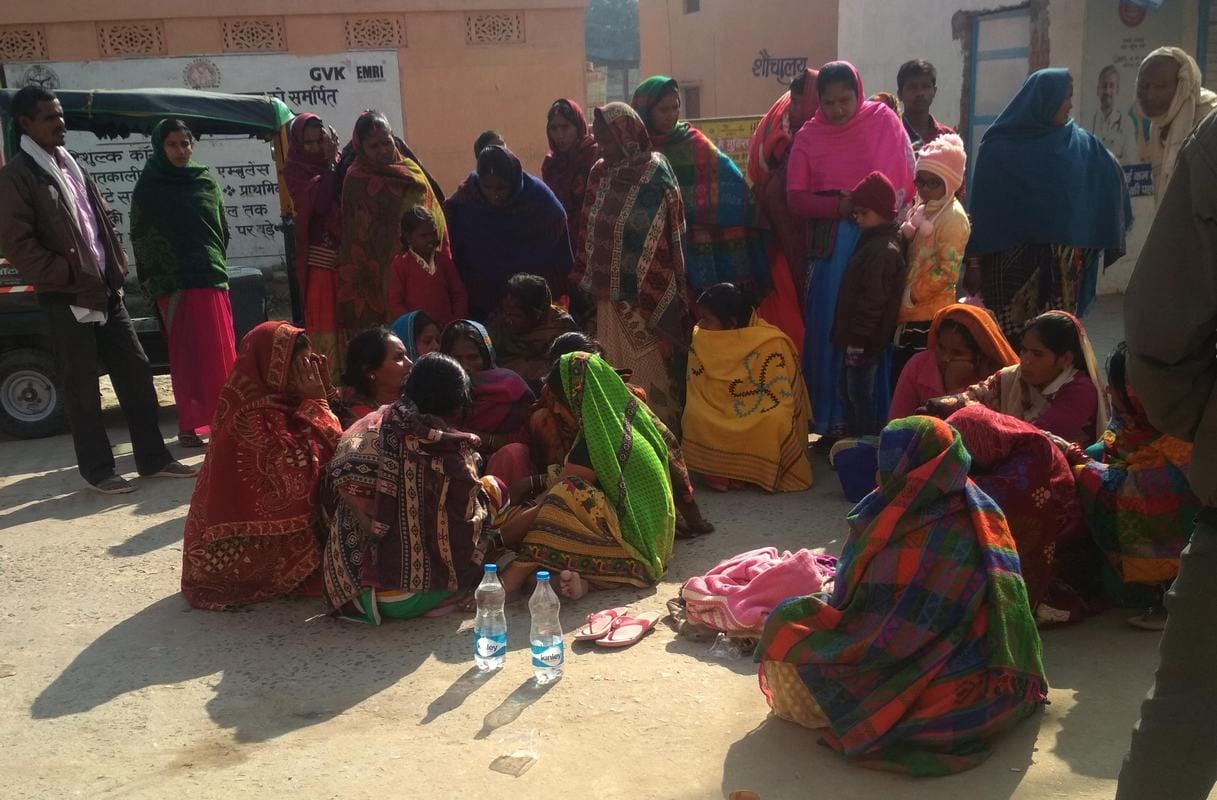 bolero hit dumper at azamgarh two killed