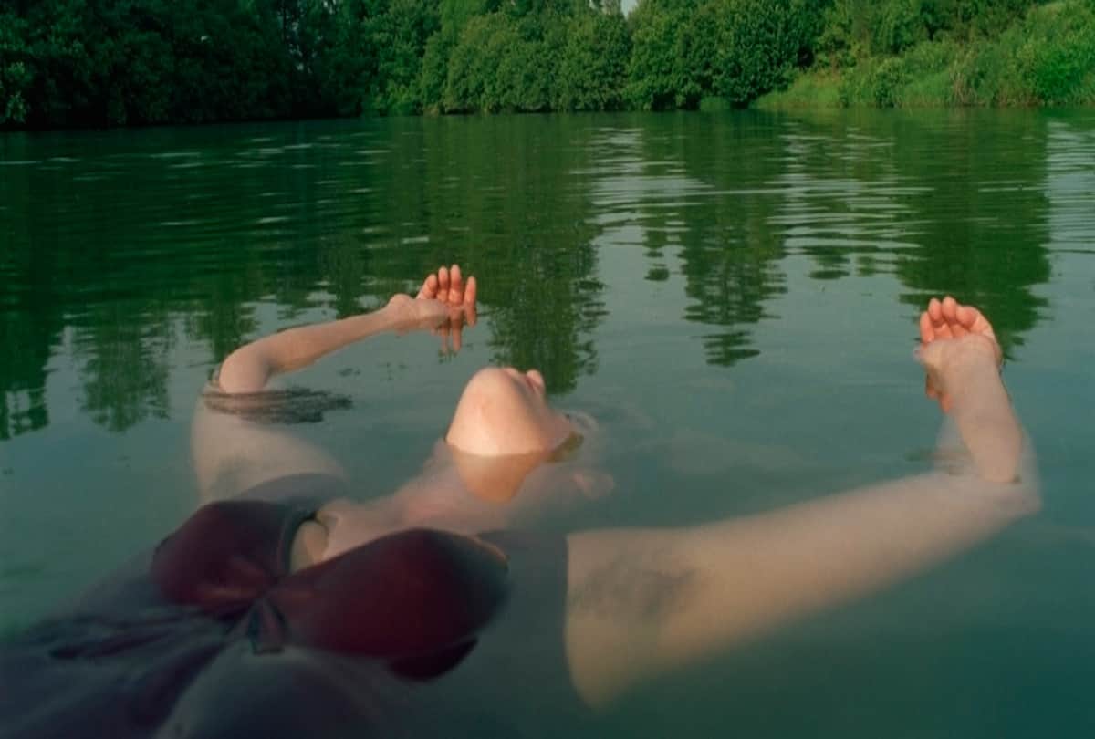 Weird Lady Is battling weird decease Spents her All Day Sitting on a Pond 