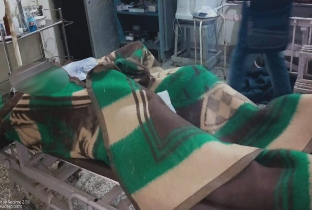 Pauri Burnt Girl Mother unconscious and crying to saw daughter dead body 