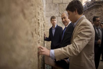 Why did Israeli soldiers criticize Benjamin Netanyahu's son Yair Netanyahu