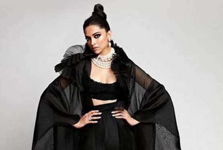 ranveer singh got star screen best actor award deepika padukone emotional