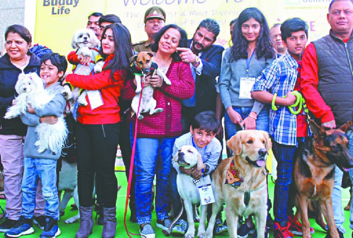 Dog Fest organized by Life Magazine amar ujala partner
