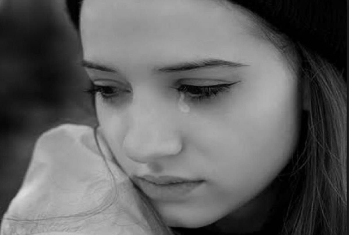 Being alone does not mean I am characterless