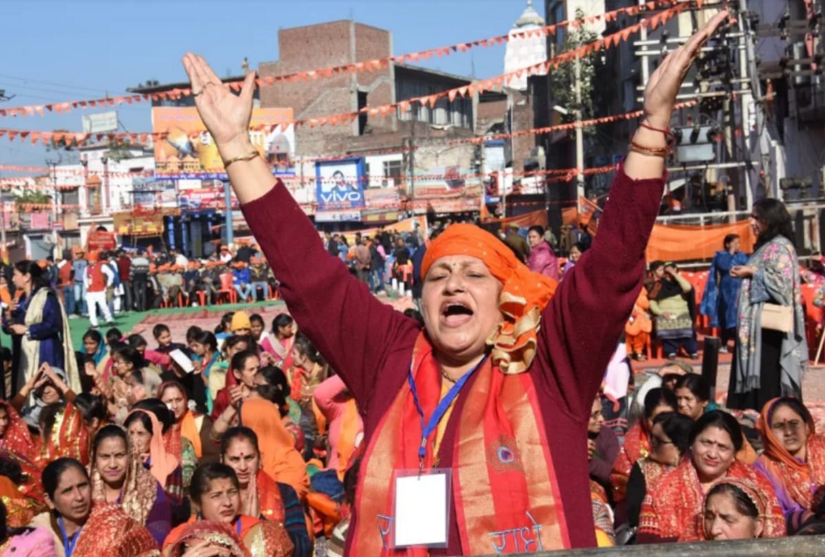 saints gathered in Vishwa Hindu Parishad at Ayodhya to build Shriram temple