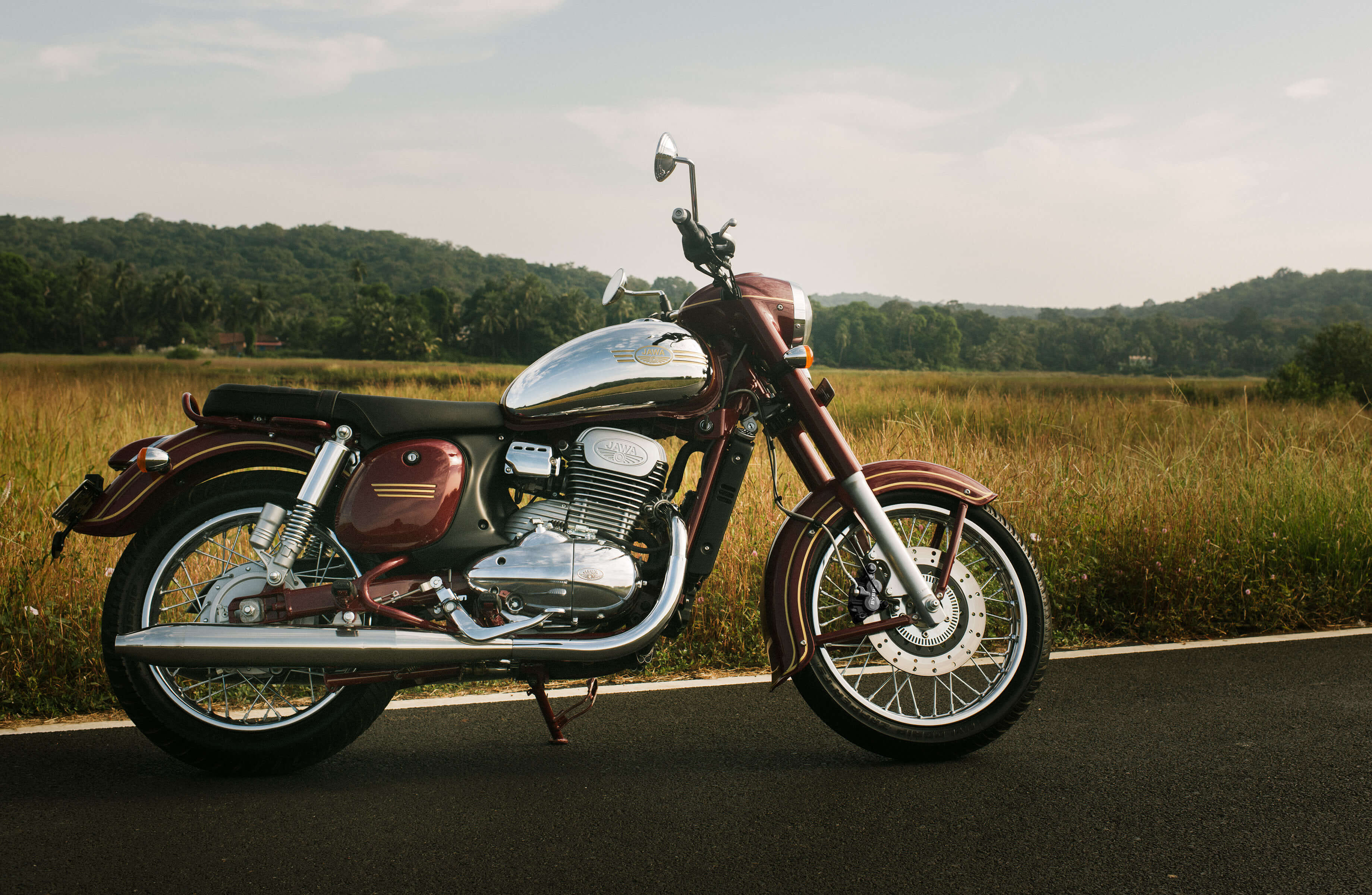 jawa motorcycles launching dual channel abs braking system in jawa and jawa 42 bikes