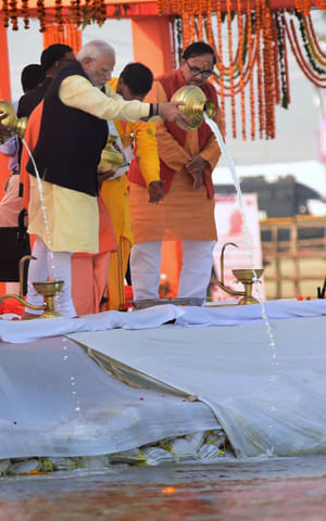 narendra modi kumbh mela