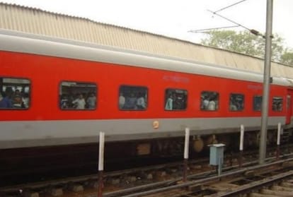 many trains cancelled due to fog