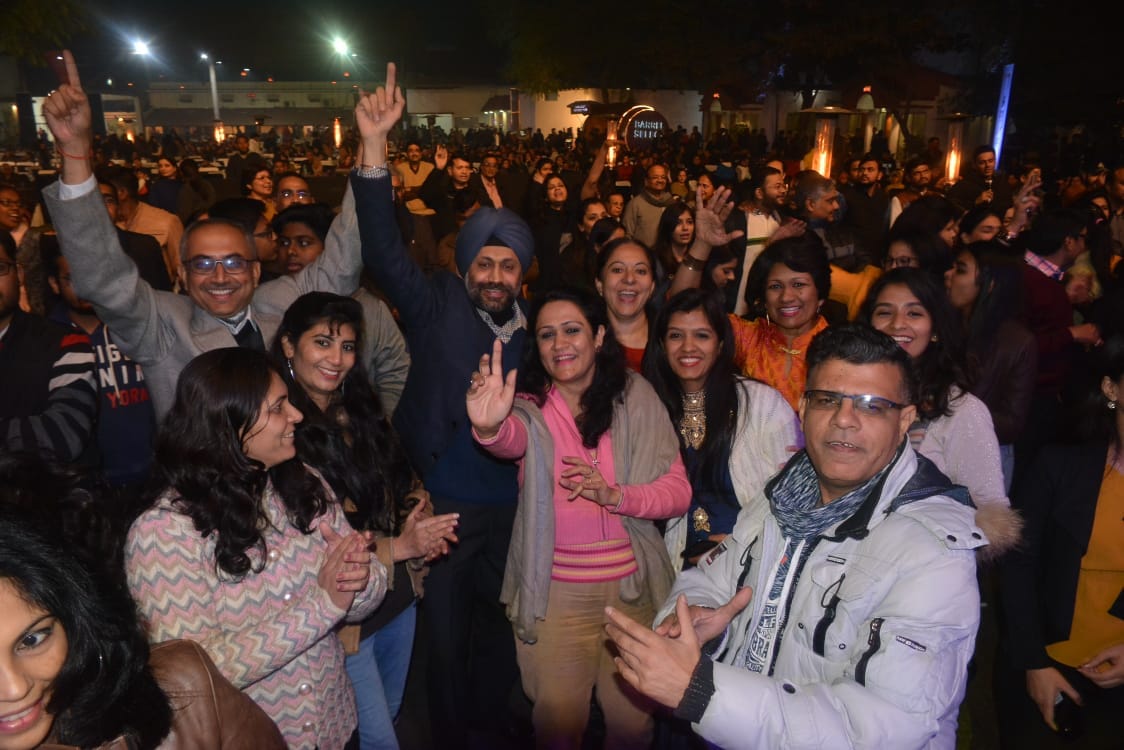 playback singer neeti mohan concert in varanasi