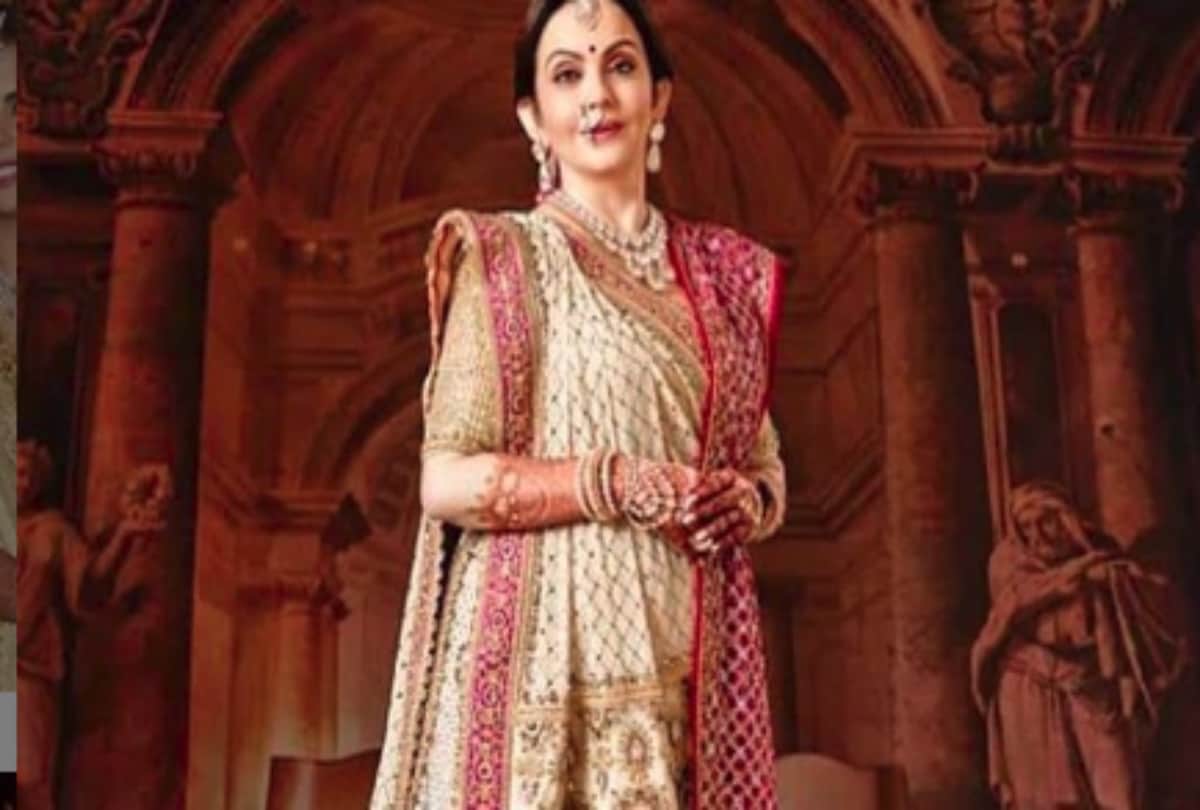 nita ambani spent lots of money for royal dresses at daughter isha ambani royal wedding