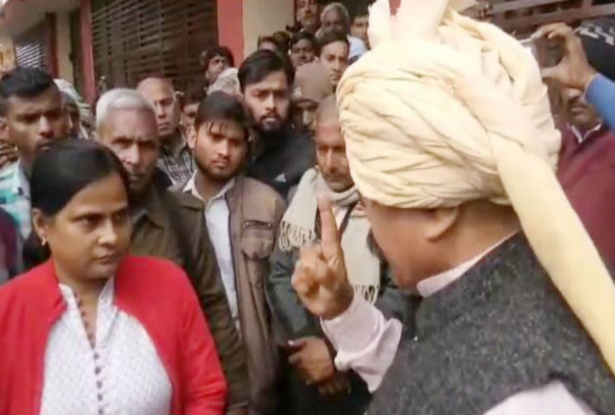 BJP MLA Udaybhan Singh Chaudhary threatens Lady SDM in agra