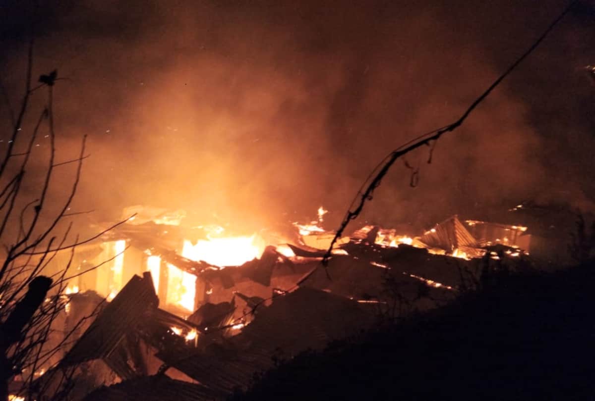 rohru Fierce fire affected families in deep shock